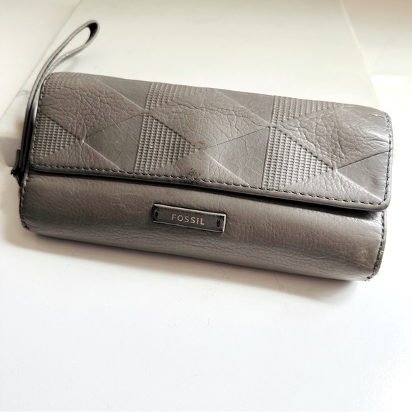 Fossil Gray Large Leather Wallet - Picture 1 of 11